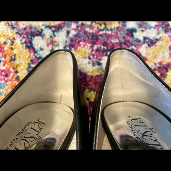 Michael Kors Sabrina Platform leather almond toe pumps -black size 8&1/2 - Picture 11 of 12